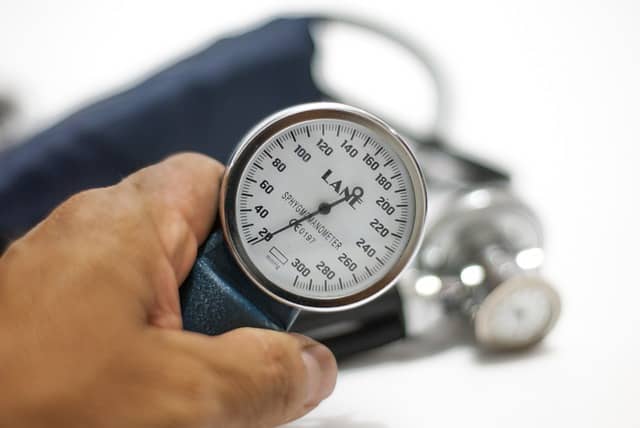 blood pressure monitor 3467664 640
